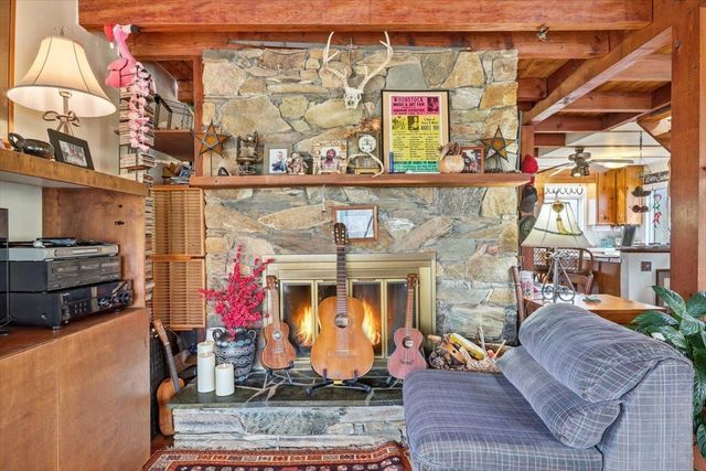 1120 KINGSWAY RD, Afton, VA 22920