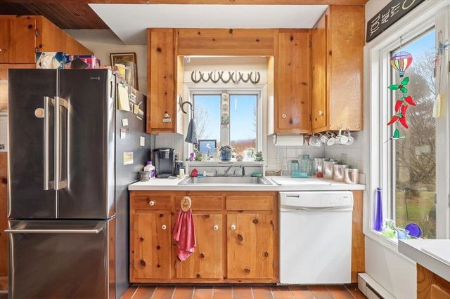 1120 KINGSWAY RD, Afton, VA 22920