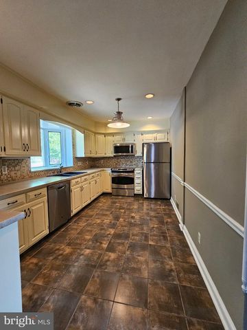 626 N GEORGE MASON DR DR, Arlington, VA 22203