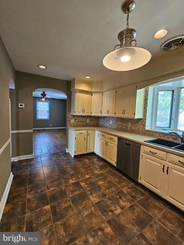 626 N GEORGE MASON DR DR, Arlington, VA 22203