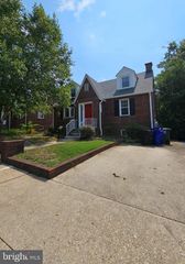 626 N GEORGE MASON DR DR, Arlington, VA 22203