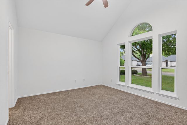 728 Grandview Avenue, Seagoville, TX 75159