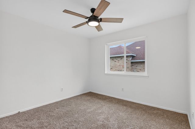 728 Grandview Avenue, Seagoville, TX 75159