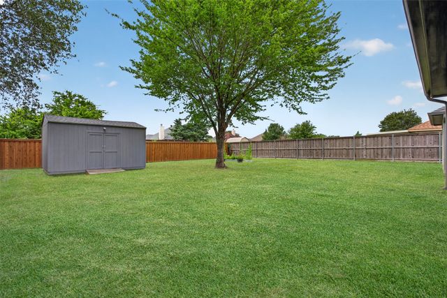 728 Grandview Avenue, Seagoville, TX 75159