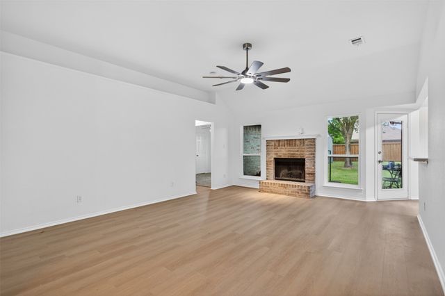 728 Grandview Avenue, Seagoville, TX 75159