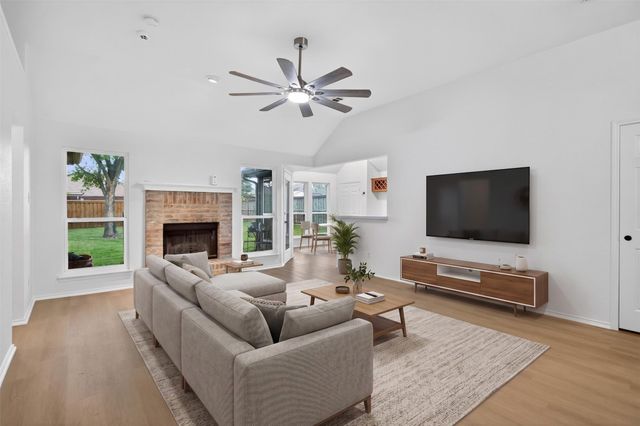 728 Grandview Avenue, Seagoville, TX 75159