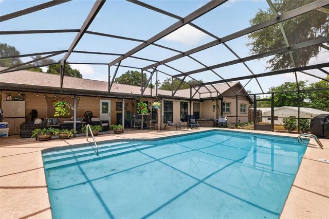 1915 SPRING LAKE ROAD, Fruitland Park, FL 34731
