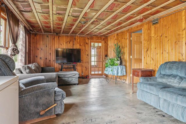 17520 Highway 80, Richland Center, WI 53581