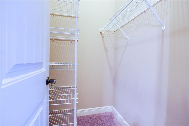 4118 NE Chapel Manor Court, Lee's Summit, MO 64064