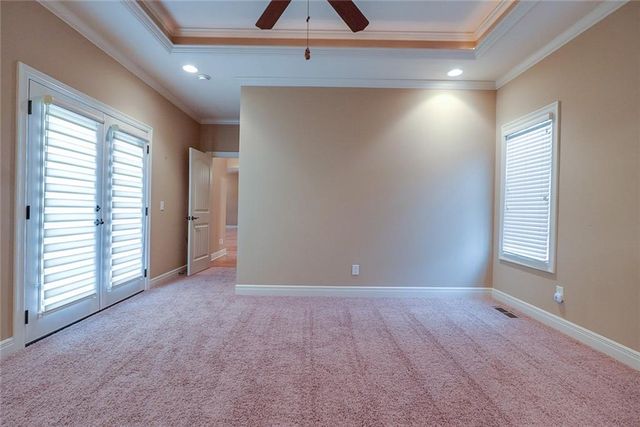 4118 NE Chapel Manor Court, Lee's Summit, MO 64064