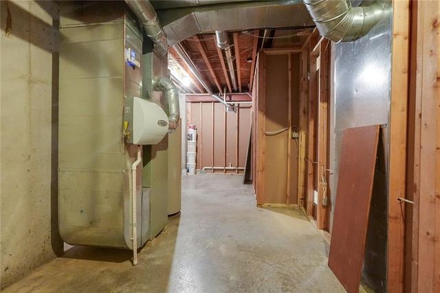 4118 NE Chapel Manor Court, Lee's Summit, MO 64064