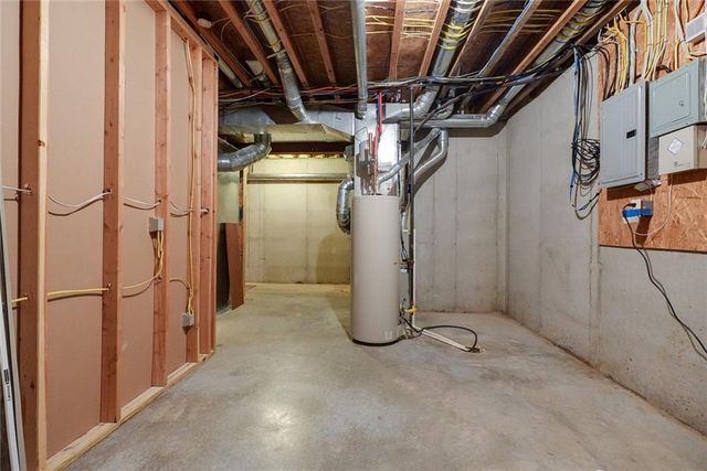 4118 NE Chapel Manor Court, Lee's Summit, MO 64064