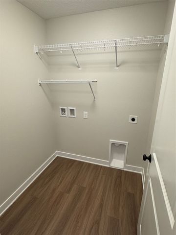 703 W Wright Road, Norwalk, IA 50211