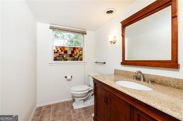 1300 Holly Bank Circle, Atlanta, GA 30338