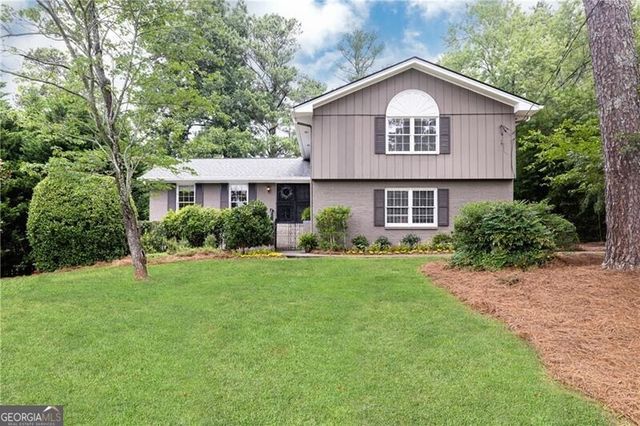1300 Holly Bank Circle, Atlanta, GA 30338