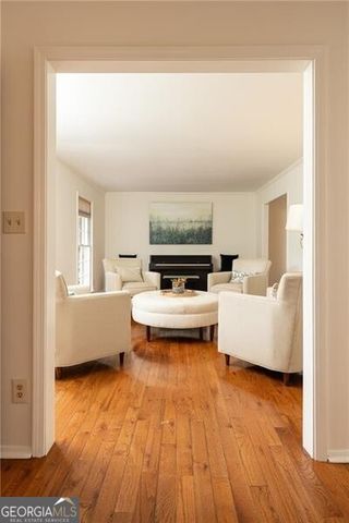 1300 Holly Bank Circle, Atlanta, GA 30338