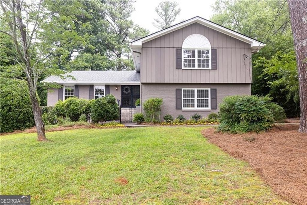 1300 Holly Bank Circle, Atlanta, GA 30338