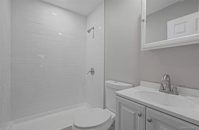 5 Lehigh Avenue, Centereach, NY 11720