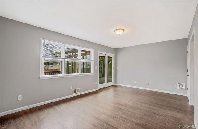 5 Lehigh Avenue, Centereach, NY 11720