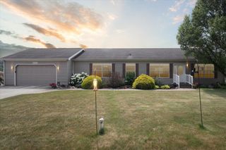 8272 N 850 E, New Carlisle, IN 46552