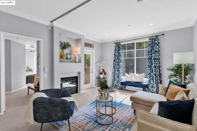 300 Caldecott 216, Oakland, CA 94618