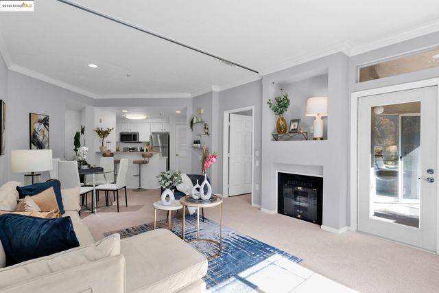 300 Caldecott 216, Oakland, CA 94618