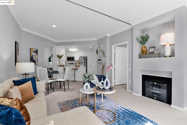300 Caldecott 216, Oakland, CA 94618
