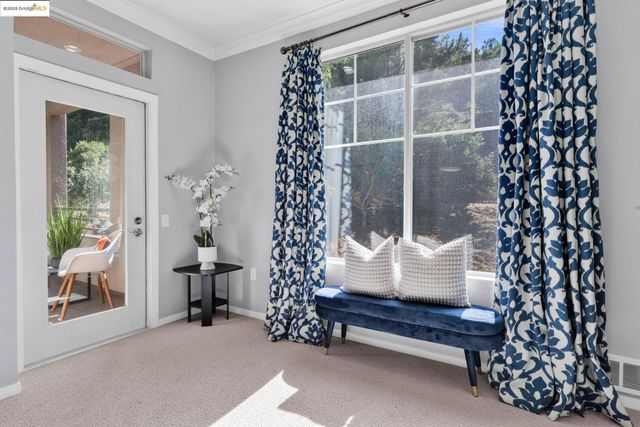 300 Caldecott 216, Oakland, CA 94618