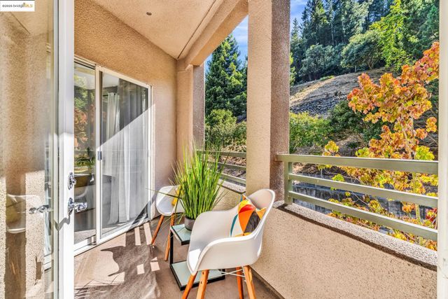 300 Caldecott 216, Oakland, CA 94618