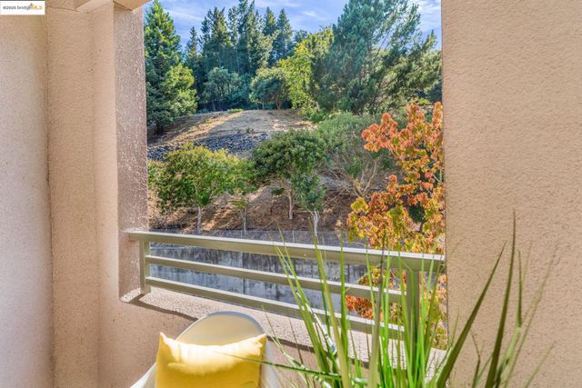 300 Caldecott 216, Oakland, CA 94618