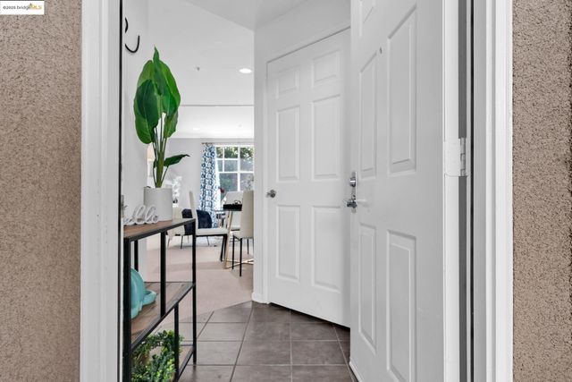 300 Caldecott 216, Oakland, CA 94618