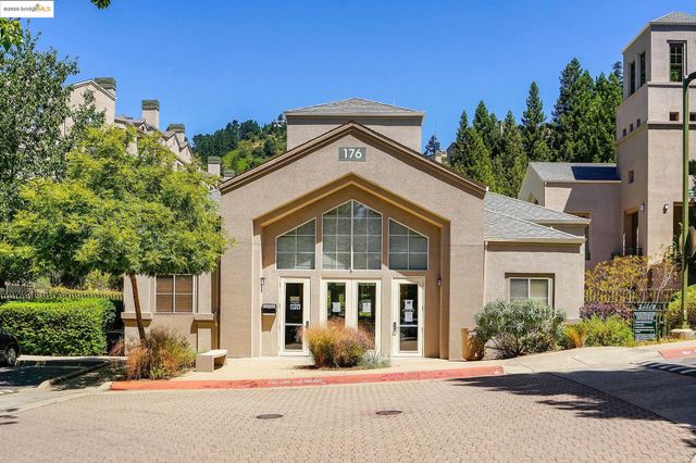 300 Caldecott 216, Oakland, CA 94618