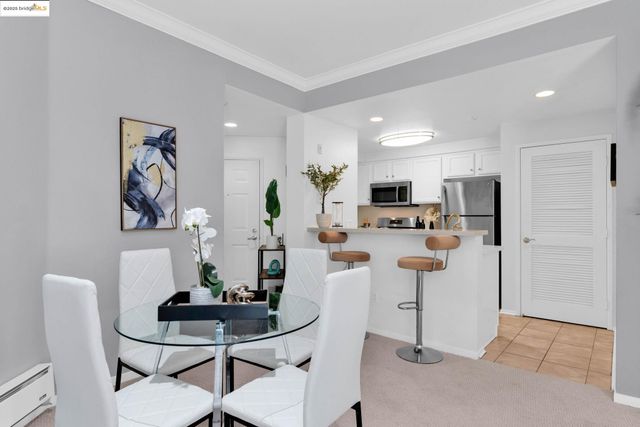 300 Caldecott 216, Oakland, CA 94618