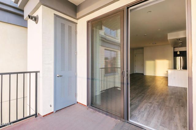 124 W Colorado Street 404, Glendale, CA 91204