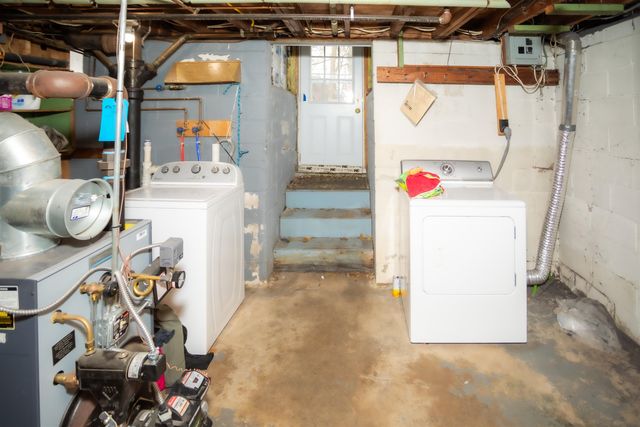 99 Back River Road, Dover, NH 03820