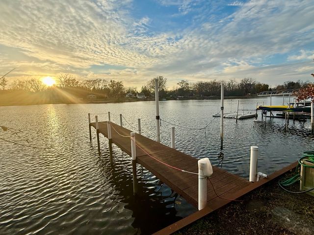 3315 S Riverdale Road, Mchenry, IL 60051