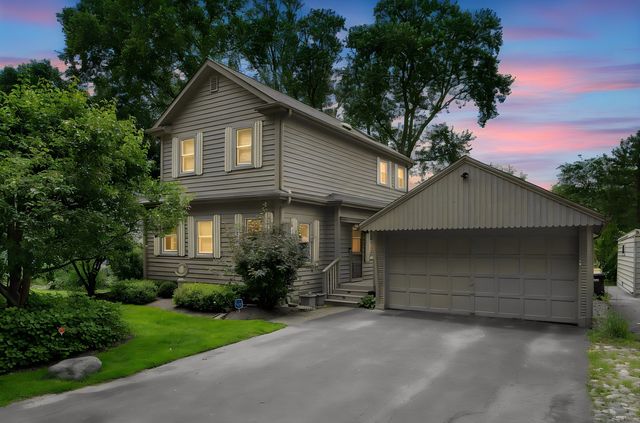 3315 S Riverdale Road, Mchenry, IL 60051