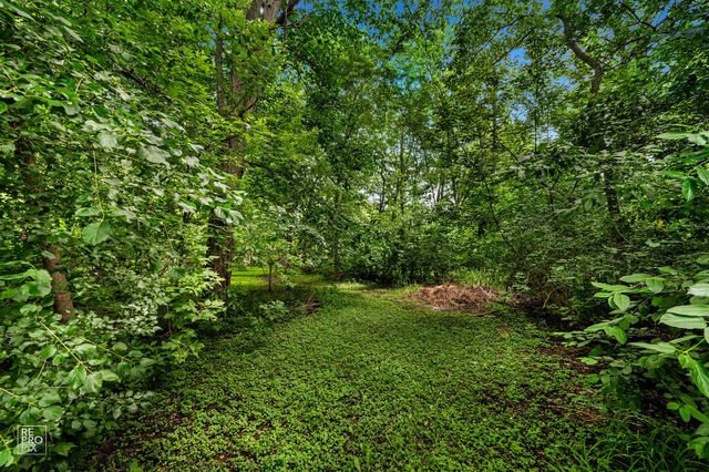3315 S Riverdale Road, Mchenry, IL 60051