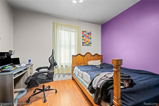 3321 Holbrook Street, Hamtramck, MI 48212