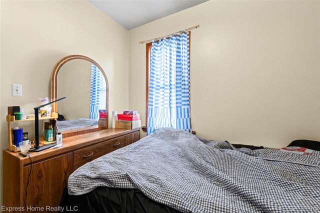 3321 Holbrook Street, Hamtramck, MI 48212