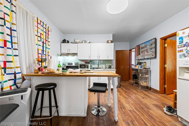 3321 Holbrook Street, Hamtramck, MI 48212