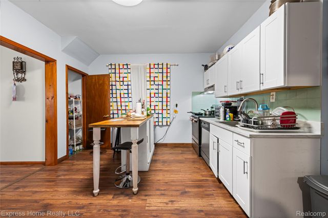 3321 Holbrook Street, Hamtramck, MI 48212