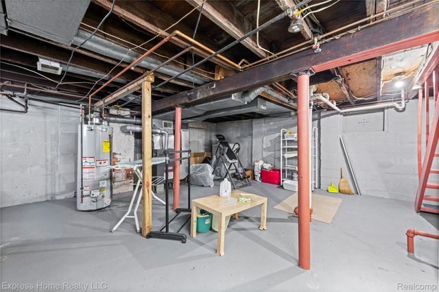 3321 Holbrook Street, Hamtramck, MI 48212