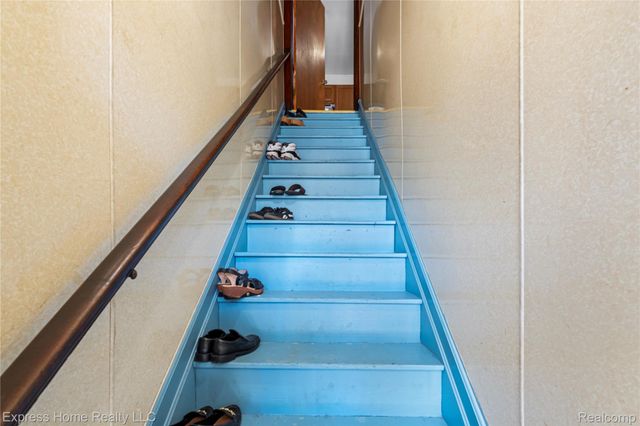 3321 Holbrook Street, Hamtramck, MI 48212