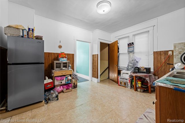 3321 Holbrook Street, Hamtramck, MI 48212