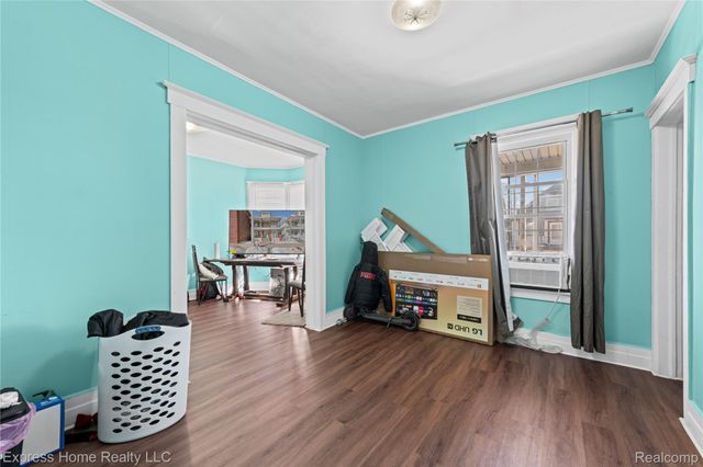 3321 Holbrook Street, Hamtramck, MI 48212