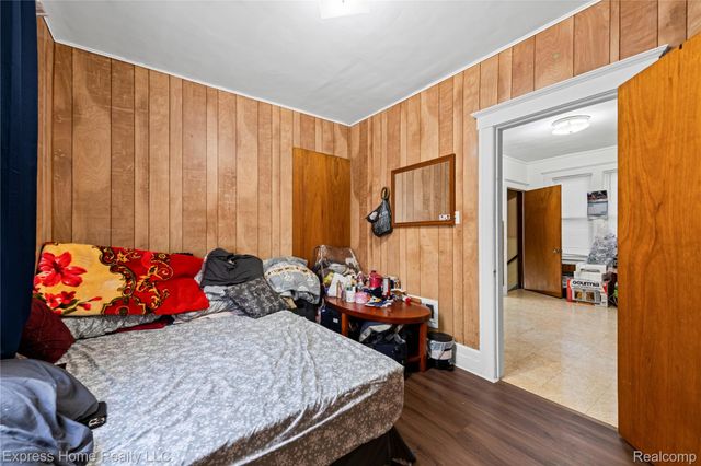 3321 Holbrook Street, Hamtramck, MI 48212