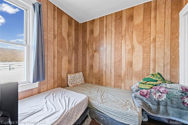 3321 Holbrook Street, Hamtramck, MI 48212