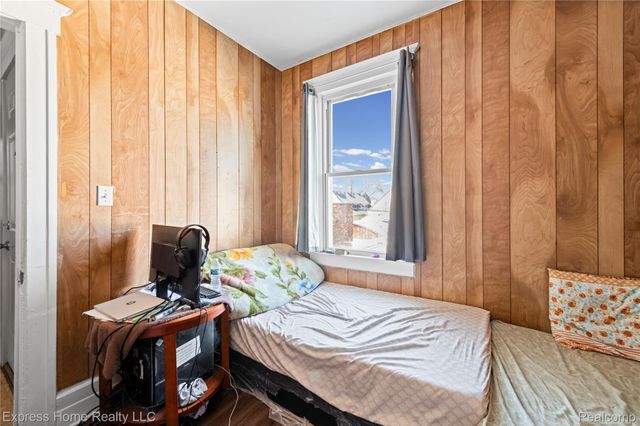 3321 Holbrook Street, Hamtramck, MI 48212