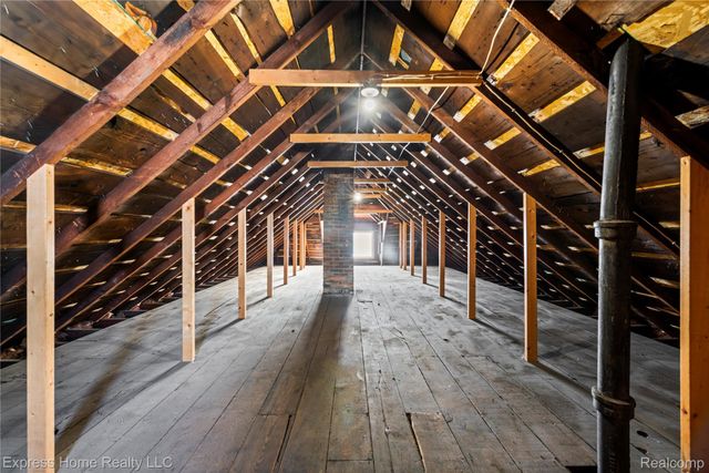 3321 Holbrook Street, Hamtramck, MI 48212